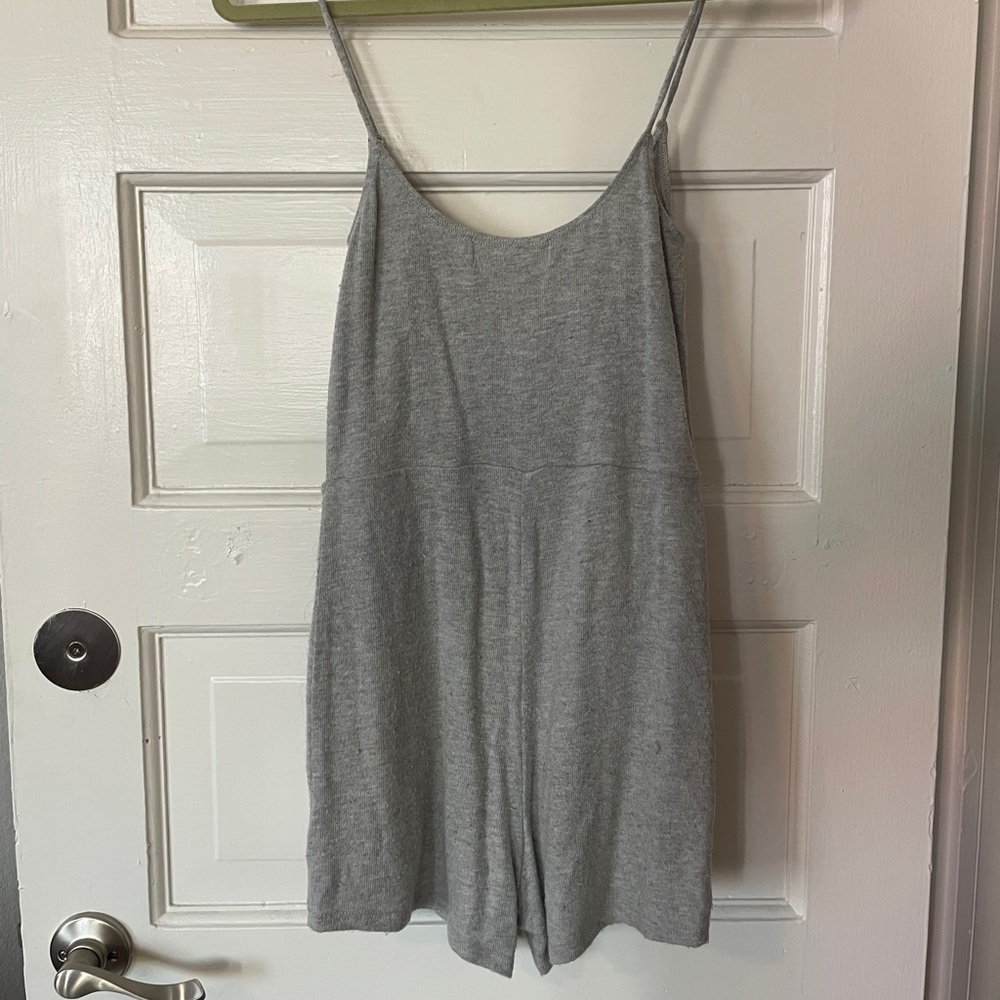Reformation Romper - Picture 4 of 7